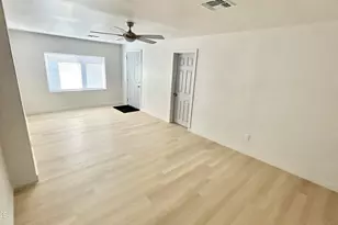 2042 N 64th Dr, Phoenix, AZ 85035 - Photo 18