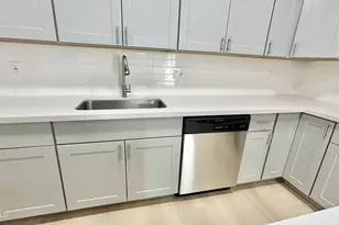 2042 N 64th Dr, Phoenix, AZ 85035 - Photo 14