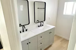 2042 N 64th Dr, Phoenix, AZ 85035 - Photo 30