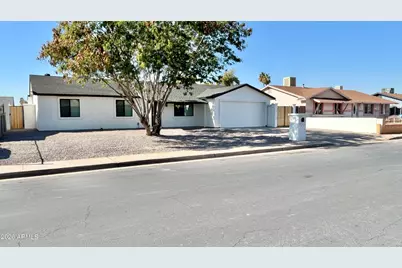 2042 N 64th Drive, Phoenix, AZ 85035 - Photo 2