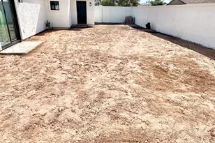 2042 N 64th Dr, Phoenix, AZ 85035 - Photo 36