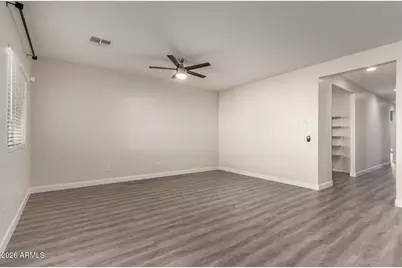 11204 W Mobile Lane, Tolleson, AZ 85353 - Photo 4