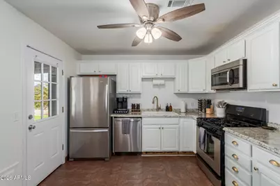 2715 W Royal Palm Road, Phoenix, AZ 85051 - Photo 18