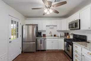 2715 W Royal Palm Rd, Phoenix, AZ 85051 - Photo 18