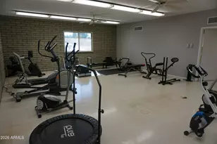 2331 E Betty Elyse Ln, Phoenix, AZ 85022 - Photo 18