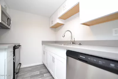 44 E Roanoke Avenue #Apt 1, Phoenix, AZ 85004 - Photo 2
