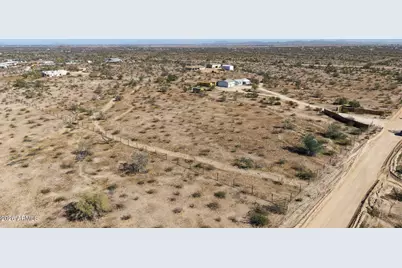 53040 W Whirly Bird Road, Maricopa, AZ 85139 - Photo 46