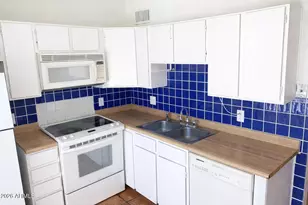 2838 N 49th Pl, Phoenix, AZ 85008 - Photo 6