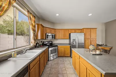 18450 W Paseo Way, Goodyear, AZ 85338 - Photo 10
