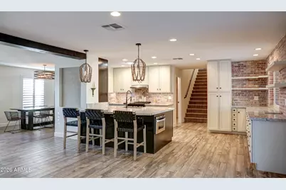 2016 E State Avenue, Phoenix, AZ 85020 - Photo 6