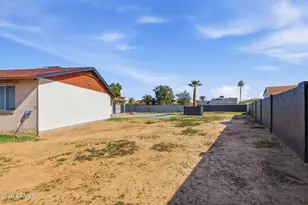 7909 W Pinchot Ave, Phoenix, AZ 85033 - Photo 36