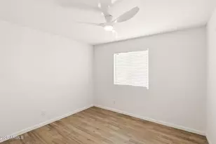 7909 W Pinchot Ave, Phoenix, AZ 85033 - Photo 12