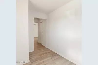 7909 W Pinchot Avenue, Phoenix, AZ 85033 - Photo 30