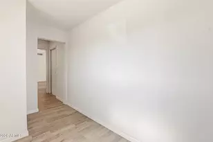 7909 W Pinchot Ave, Phoenix, AZ 85033 - Photo 30