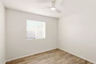 7909 W Pinchot Ave, Phoenix, AZ 85033 - Photo 10