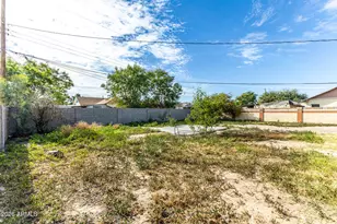 10815 W Apache St, Avondale, AZ 85323 - Photo 28