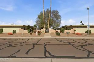 9970 W Royal Oak Rd, Sun City, AZ 85351 - Photo 6