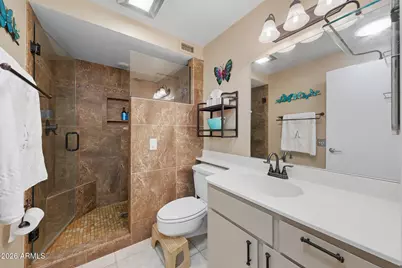 9970 W Royal Oak Road #Q, Sun City, AZ 85351 - Photo 4