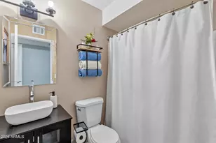 2031 E Vista Dr, Phoenix, AZ 85022 - Photo 16