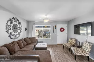 2031 E Vista Dr, Phoenix, AZ 85022 - Photo 8