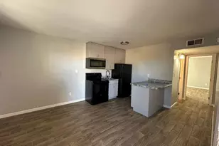 9647 N 10th Ave, Phoenix, AZ 85021 - Photo 2