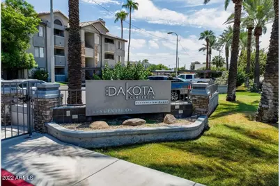 2025 E Campbell Avenue #Apt 236, Phoenix, AZ 85016 - Photo 2