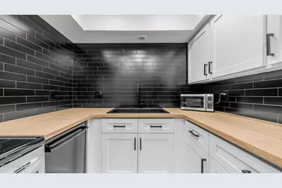 6030 N 15th Street #11, Phoenix, AZ 85014 - Photo 1