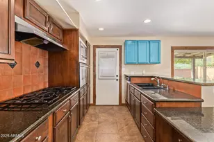 319 E Riviera Dr, Tempe, AZ 85282 - Photo 12