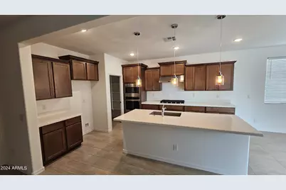 12757 W Parkway Lane, Avondale, AZ 85353 - Photo 2