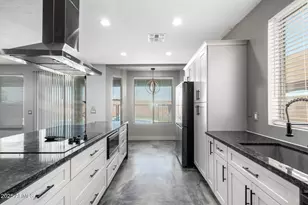 2920 W Glass Ln, Phoenix, AZ 85041 - Photo 16