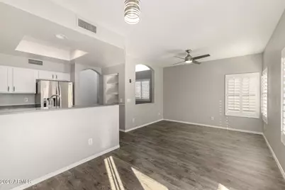 2040 N 106th Avenue, Avondale, AZ 85392 - Photo 6