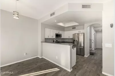 2040 N 106th Avenue, Avondale, AZ 85392 - Photo 8