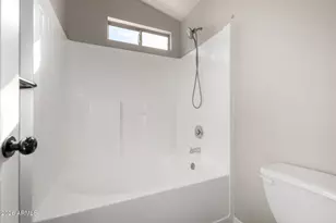 2040 N 106th Ave, Avondale, AZ 85392 - Photo 18