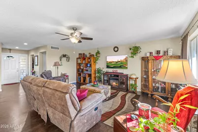 9908 W Prairie Hills Circle, Sun City, AZ 85351 - Photo 18