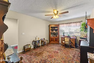 9908 W Prairie Hills Cir, Sun City, AZ 85351 - Photo 10