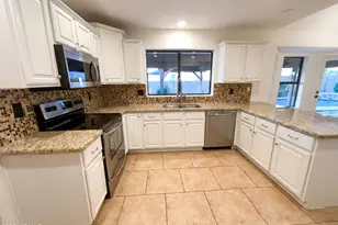 1823 E Juniper Cir, Mesa, AZ 85203 - Photo 2
