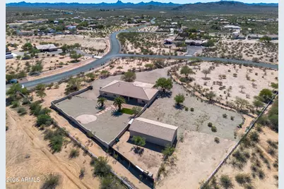 21280 W Vista Royale Drive, Wickenburg, AZ 85390 - Photo 2
