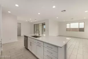 18137 W Watkins St, Goodyear, AZ 85338 - Photo 4