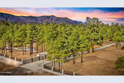 5055 Townsend Winona Road #3, Flagstaff, AZ 86004 - Photo 1