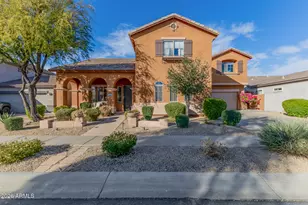 2340 W Bramble Berry Ln, Phoenix, AZ 85085 - Photo 2