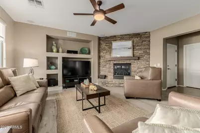 2340 W Bramble Berry Lane, Phoenix, AZ 85085 - Photo 8