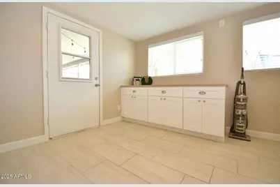 816 E Seldon Lane, Phoenix, AZ 85020 - Photo 18