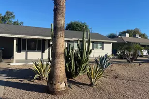 816 E Seldon Ln, Phoenix, AZ 85020 - Photo 1