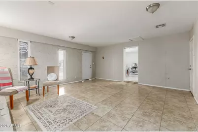 2530 N 58th Avenue, Phoenix, AZ 85035 - Photo 14