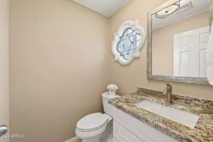 7957 E Joshua Tree Ln, Scottsdale, AZ 85250 - Photo 14