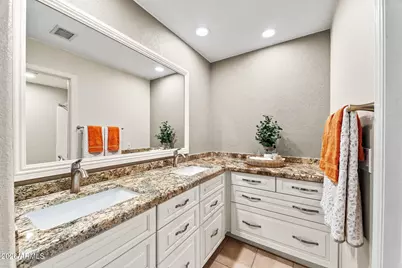 7957 E Joshua Tree Lane, Scottsdale, AZ 85250 - Photo 18