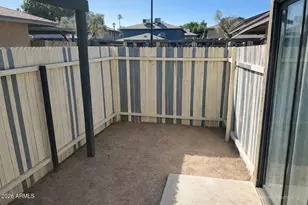 286 W Palomino Dr, Chandler, AZ 85225 - Photo 4