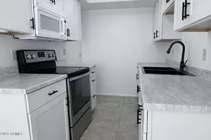 286 W Palomino Dr, Chandler, AZ 85225 - Photo 1