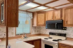 210 E Mesa Dr, Florence, AZ 85132 - Photo 10