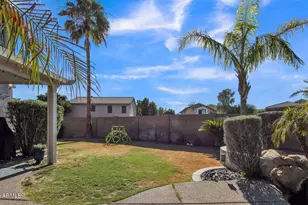 2302 E Paraiso Dr, Phoenix, AZ 85024 - Photo 46